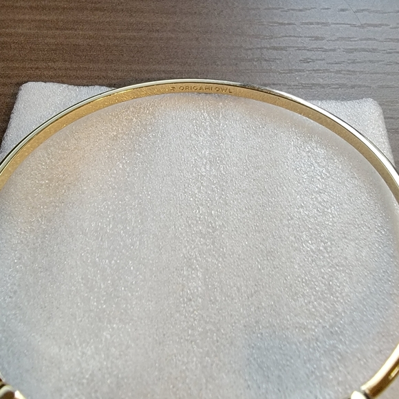 Origami Owl Black Enamel Hearts Bangle Bracelet - Picture 3 of 3